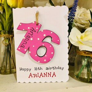 Carte d'anniversaire personnalisée pour 16 ans - souvenir en bois n° 16 sur une carte d'anniversaire