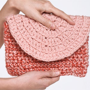 Crochet PATTERN Circle Clutch pdf instant digital download