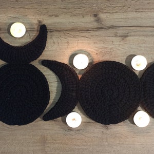 Altar cloth Triple moon Cernunnos Alter cloth Crochet table runner Moon tapestry Moon phase Witchcraft supplies Travel altar SET