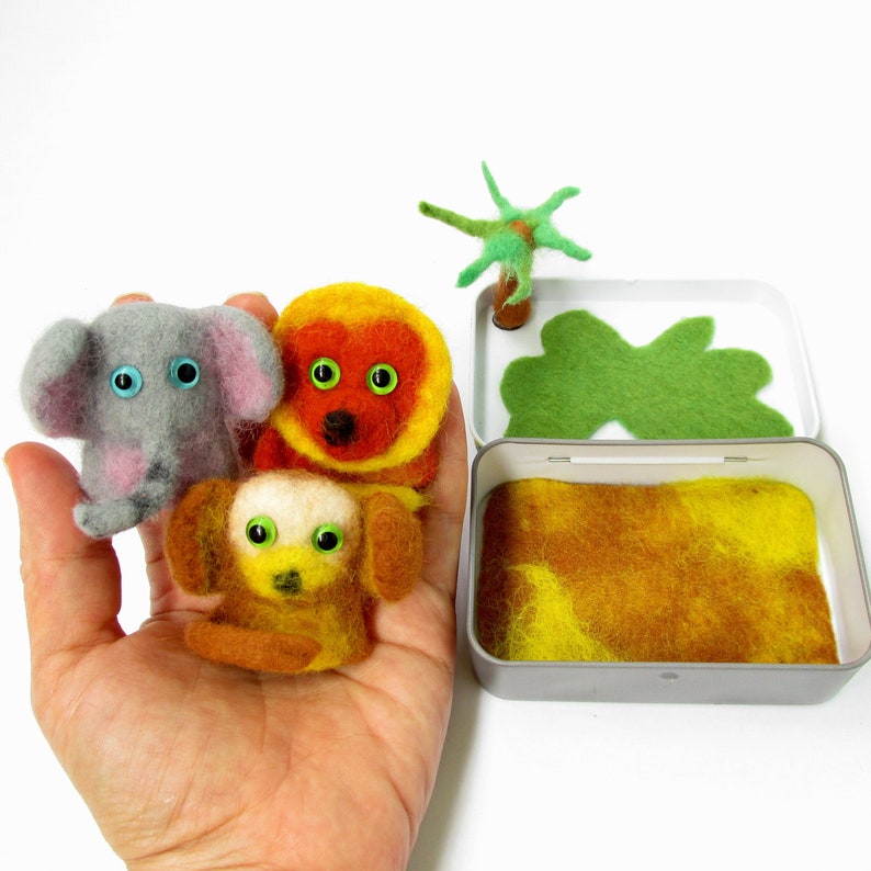 Elephant plush Safari finger puppet Lion plush toy Busy box Mini tin box Miniature kit Kid travel kit Altoid tin toy Jungle