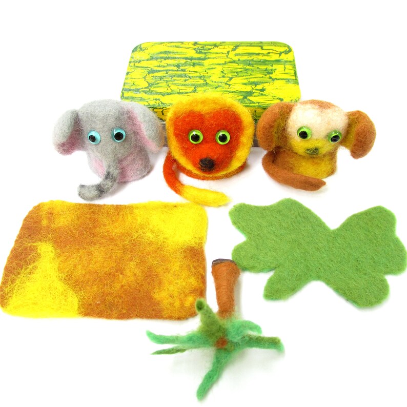 Elephant plush Safari finger puppet Lion plush toy Busy box Mini tin box Miniature kit Kid travel kit Altoid tin toy Jungle