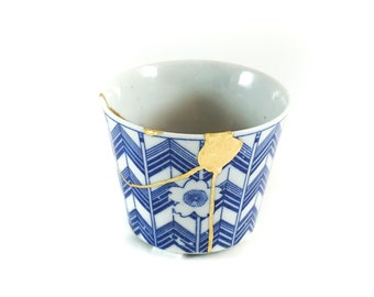 Japanese soba wabi sabi ceramic cup with 22k gold restoration collectible gift for anniversaries or weddings