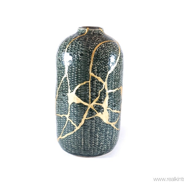 Vase Kintsugi contemporain. Cadeau sentimental pour surmonter une période difficile. Cadeau parfait pour quelqu'un qui a déjà tout.