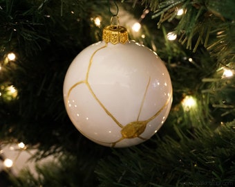 Kintsugi Christmas ornament ceramic ball, Japanese holiday decoration restored with Kintsukuroi technique, unique precious gift