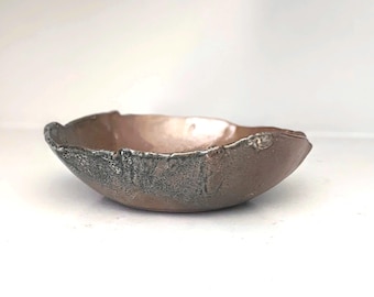 Handmade Ceramic Pasta Bowl: Gold & Gray Gradient, Organic Oval