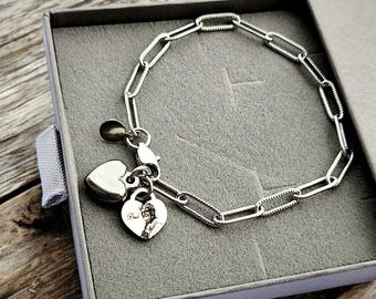 Personalised ladies paperclip style bracelet, with stainless steel heart pendant. Photo gift, gift for her, ladies gifts