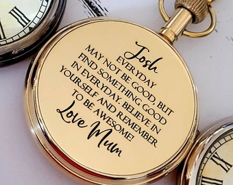 Stylish engraved pocket watch with chain. Silver.