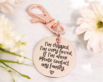 Beautiful stylish pet ID tag, with I'm chipped design. Available in silver, gold, rose gold, rainbow or black stainless Steel