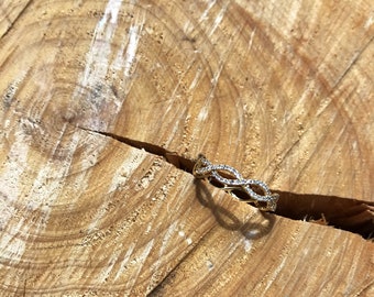 14k Gold Diamond Wave Ring: Dainty Wedding Band