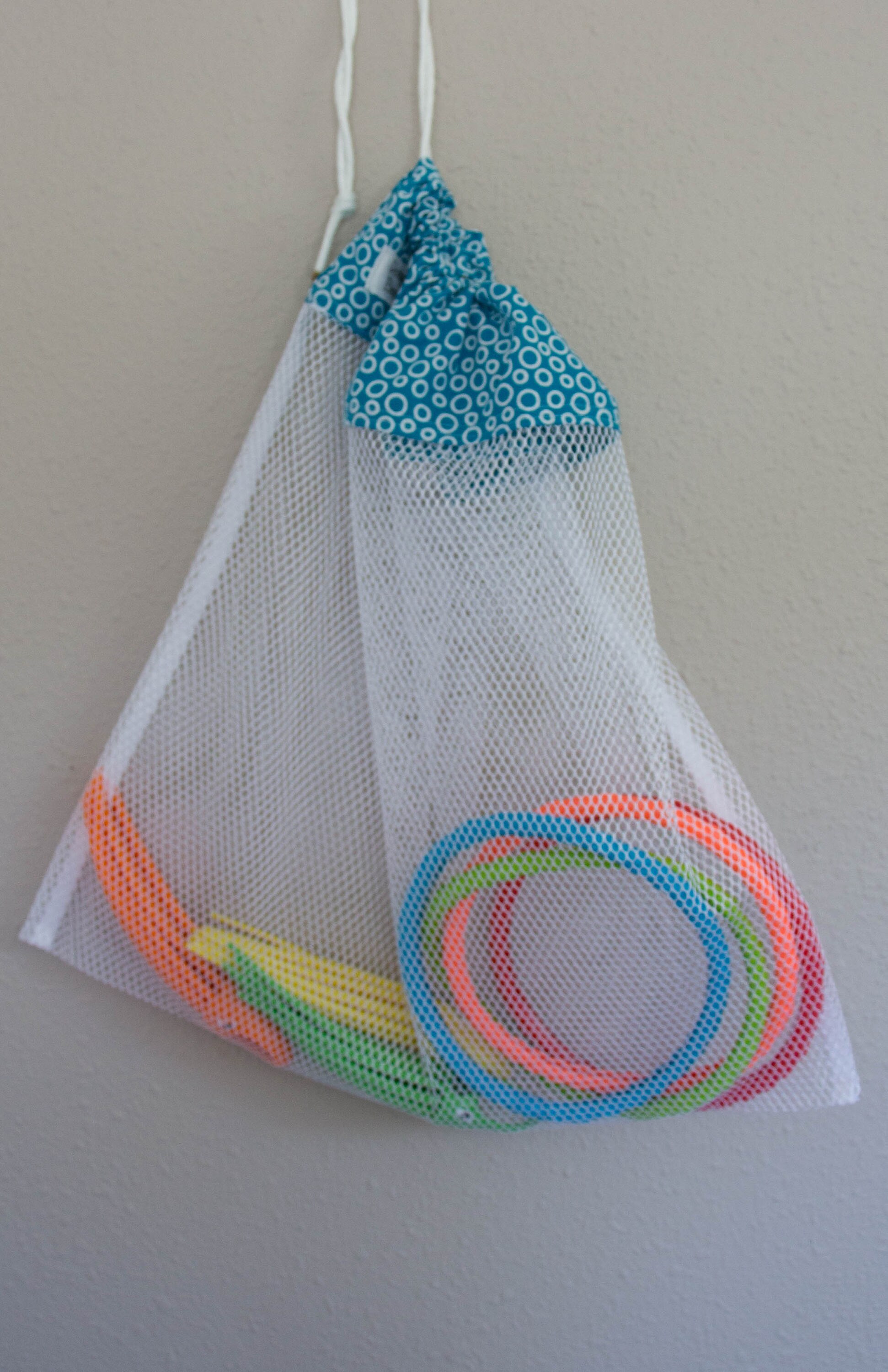 mesh beach bag for sand toys