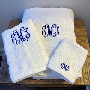 Monogrammed Bath Towels - Personalized Towel Set - Embroidered White Towel Set - Personalized Graduation Gift