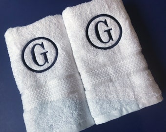 Embroidered hand towel set / Personalized Bath Towels / Monogrammed Towel / White Bathroom Towels