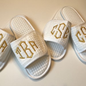Monogrammed Spa Slippers / Personalized Slippers / Cotton Waffle Slippers / Embroidered Getting ready slippers / Wedding Day slippers