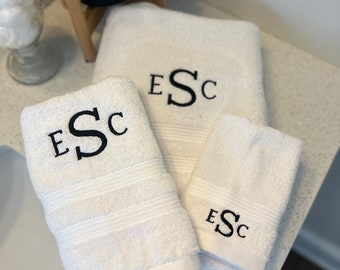 Monogrammed bath towel set / 3 Piece Bath towel set / Custom Bathroom towels / Personalized Towel set / Monogrammed Bath Towels