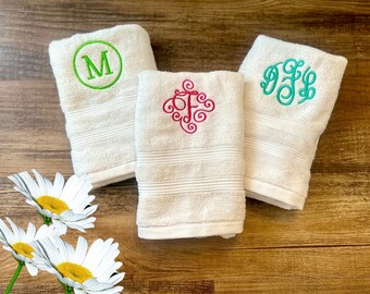 Monogrammed hand towel set / Bath towels / Personalized towels / Monogrammed Bathroom Hand Towel / Monogram Towel