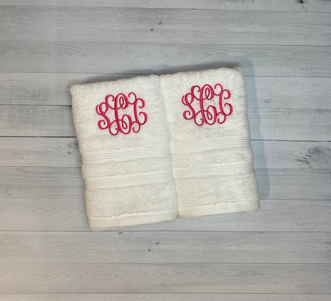 Personalized hand towels / Customized Bathroom towel set / Monogrammed Bath Towels / Embroidered