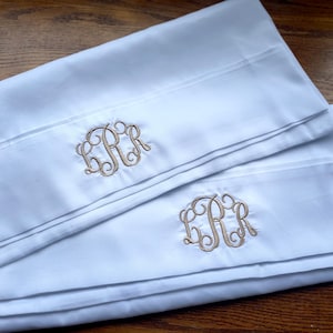 Monogrammed Pillowcases / Personalized Pillowcase Set / Home and Living / Custom Bedding / Embroidered standard Pillowcase Set