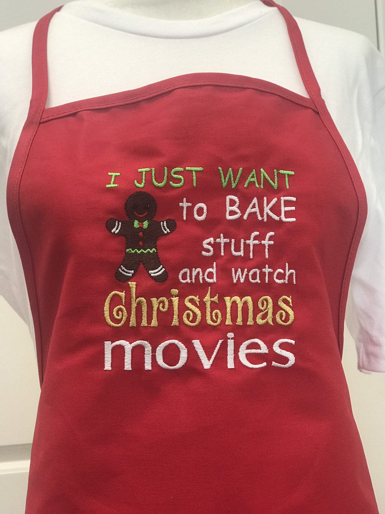 Embroidered Christmas Apron / I Just Want To Bake Things Apron Etsy