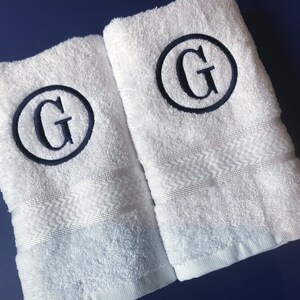 Monogrammed hand towels / Bath towels / Personalized towels / Monogrammed towel / Personalized Towel Set / Towels / monogrammed towels image 2