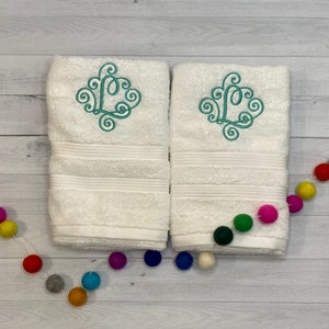 Monogrammed hand towel set / Bath towels / Personalized towels / Monogrammed towel / Personalized Towel Set / Towels