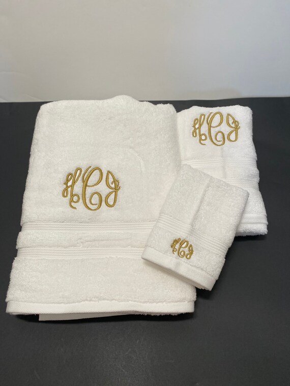 Monogrammed Bathroom Towel Set / Personalized Towels / 3 Piece