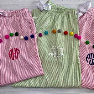 Monogrammed seersucker pajama pants / monogrammed pajama pants / bridesmaid gifts / seersucker pajamas / monogrammed sleep pants