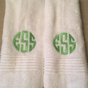 Monogrammed hand towels / Bath towels / Personalized towels / Monogrammed towel / Personalized Towel Set / Towels / monogrammed towels image 4