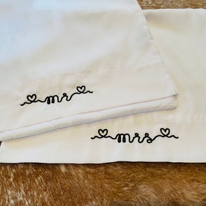 Custom Pillowcases / Monogrammed Pillowcase / Home and Living / Custom Bedding / Embroidered Pillowcase / Wedding Gifts / Graduation Gift