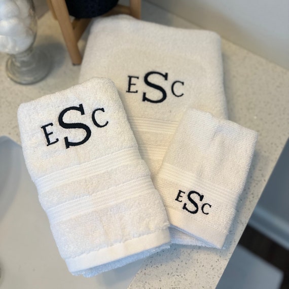 Monogrammed Bathroom Towel Set / Personalized Towels / 3 Piece