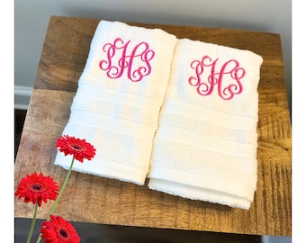 Monogrammed hand towels / Personalized Bath Towels / Embroidered bathroom towels / 3 Piece Towel Set / Personalized Gift