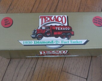 1930 Diamond Fuel Tanker truck bank Ertyl die cast original box in fantastic condition with paperwork