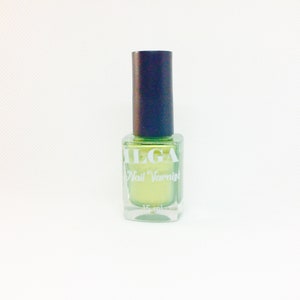 Dream In Peridot Nail Varnish image 5