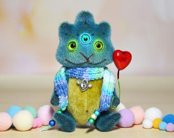 Mini muñeco de peluche de monstruo, lindo monstruo de fantasía.