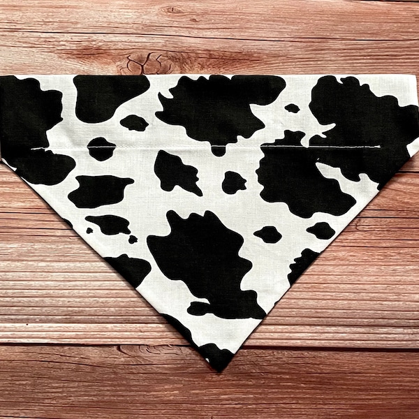 Bandana imprimé vache, bandana pour chien personnalisé, porte-nom en cuir, bandana sur le col, bandana pour chien, vache
