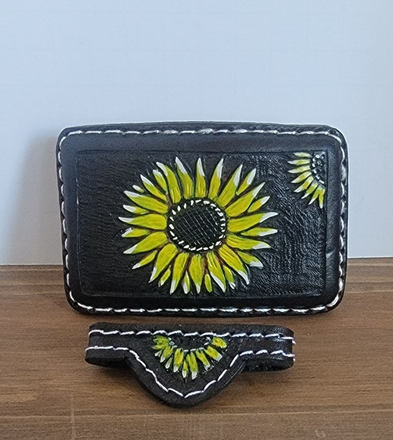 RodeoCountry Queen handmade hand painted sunflowe… - image 1