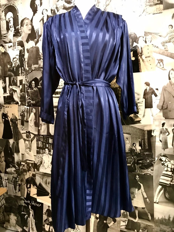80s does the 40s midnight blue robe