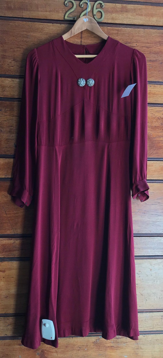Gorgeous 1930s maroon crepe dress
