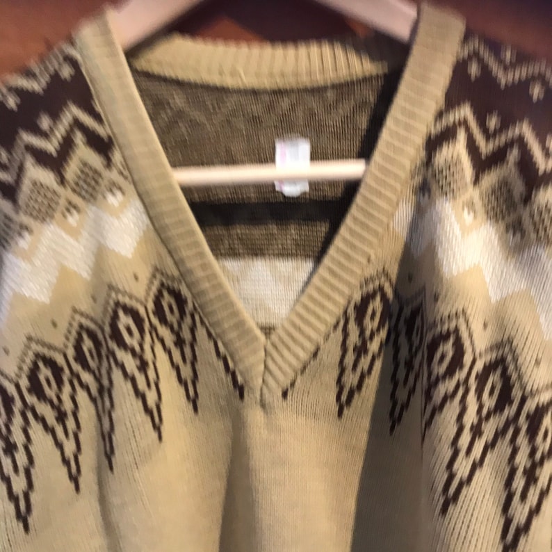 1970s camel choc Fairisle v-neck pullover