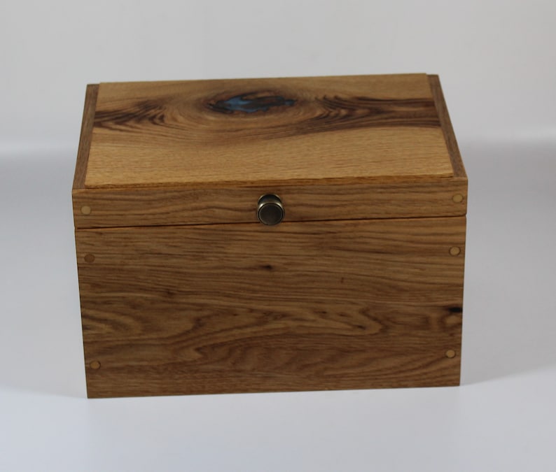 2146 Handcrafted white walnut keepsake box image 2