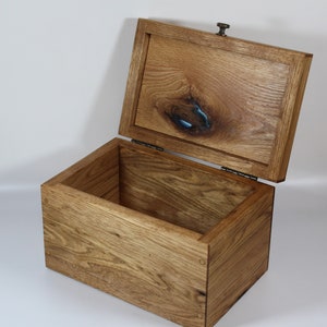 2146 Handcrafted white walnut keepsake box image 8