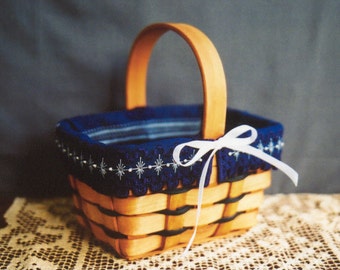 Bitty Basket Liner: Hardanger Counted Thread Pattern (Digital PDF)