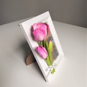 Anpassad fotoram med utsökta handgjorda rosa tulpaner: Heminredningspresent för, för blomsterälskare bild 8