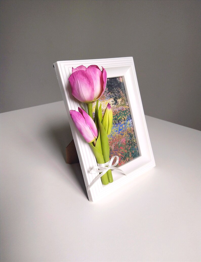 Anpassad fotoram med utsökta handgjorda rosa tulpaner: Heminredningspresent för, för blomsterälskare bild 4