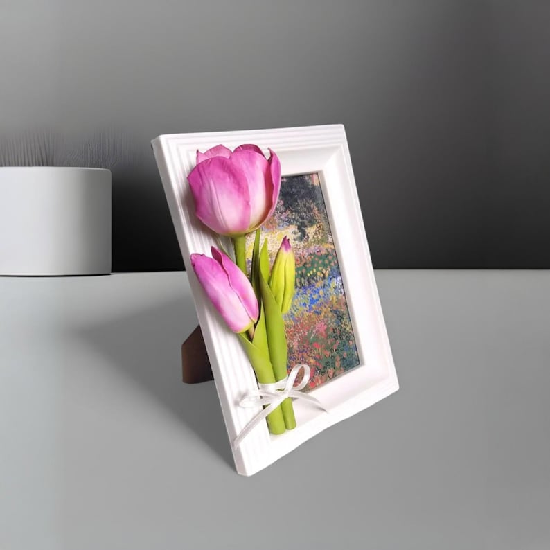 Anpassad fotoram med utsökta handgjorda rosa tulpaner: Heminredningspresent för, för blomsterälskare bild 2
