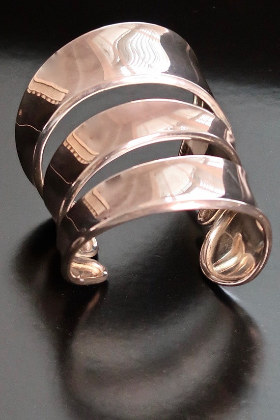 Early Robert Lee Morris .925 Triple Band Cut Out Asymmetric Cuff