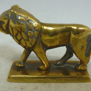 Vintage Brass Walking Lion on Base - 3D Brass Lion with Mane Desk Ornament - 2.5 in W - Lovely Golden Patina - Lion Man Cave Gift
