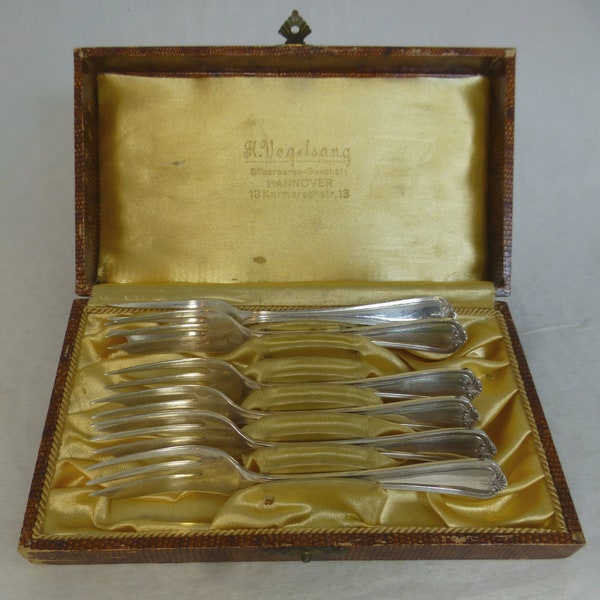 Boîtier Art Déco Harrison Fisher and Co Set de 6 Silver Plate 3 Prong Cake Forks / Pâtisserie Sheffield - vintage H F & Co S EP - Rd 708938 1924