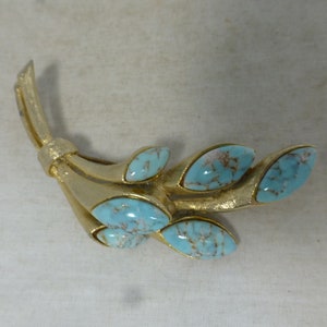 Art Deco Flower Tri Spray Blue Peking Czech Glass Cabochons Pin Brooch - Gold Metal Tone Setting – 2.75 inch W - Vintage Costume Jewellery