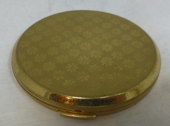 Stratton Vintage Gold Tone Floral Signed English Powder Compact / Make-up Mirror – Geometric Rows of Flower Design - Made in England View 2