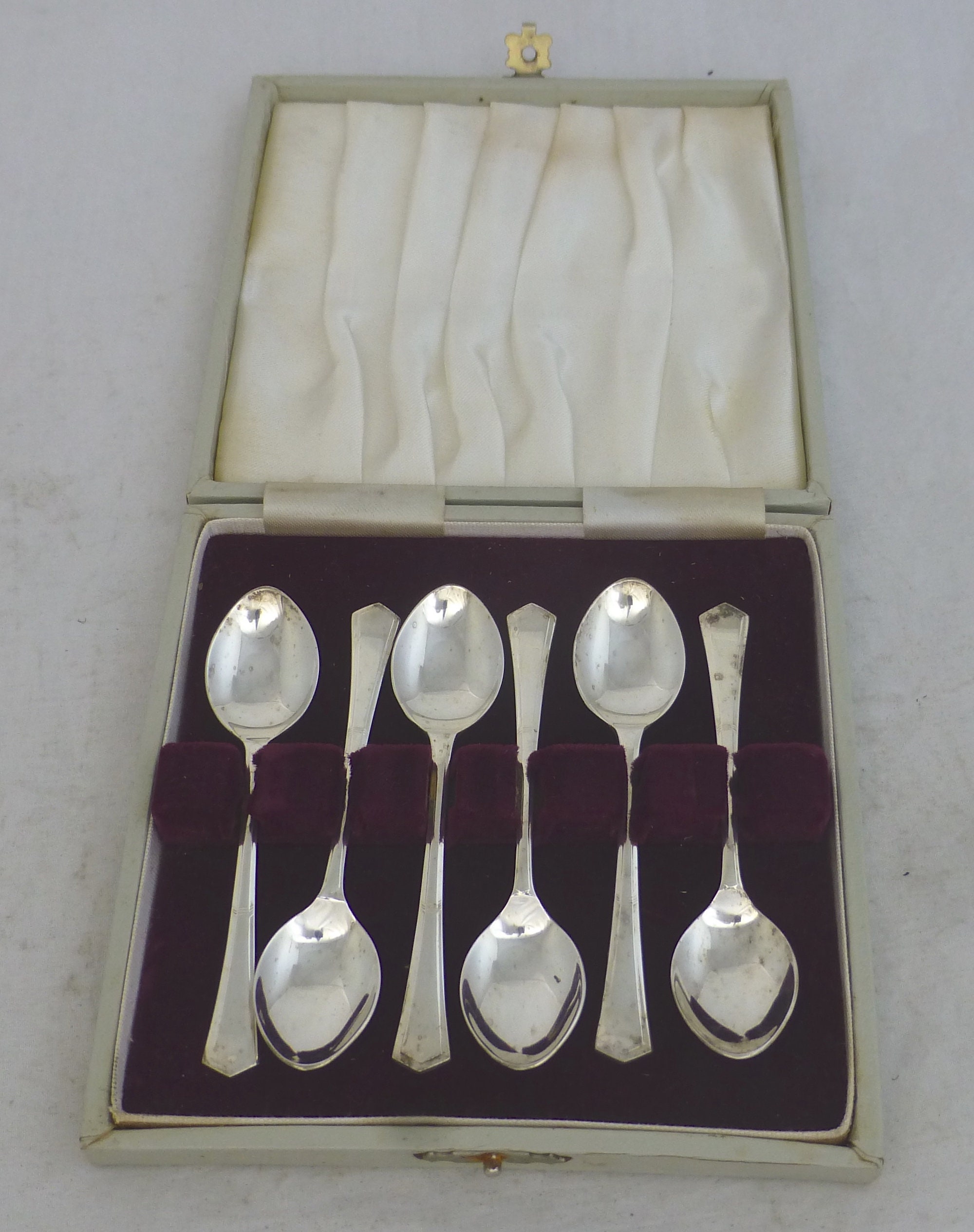 Mid Century Silver Plated Set 6 Soup Spoons, Vintage Angora Plate, Warwick  Pattern. England. 